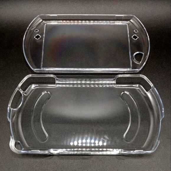 PlayStation PSP Go Protective Clear Case Clamshell Hardcase Hard Shell - NEW! - Picture 1 of 5